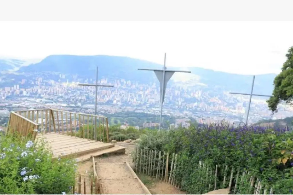 Apartment Spacious Belen Studio 300Mb Fast Wifi Walkable Medellin
