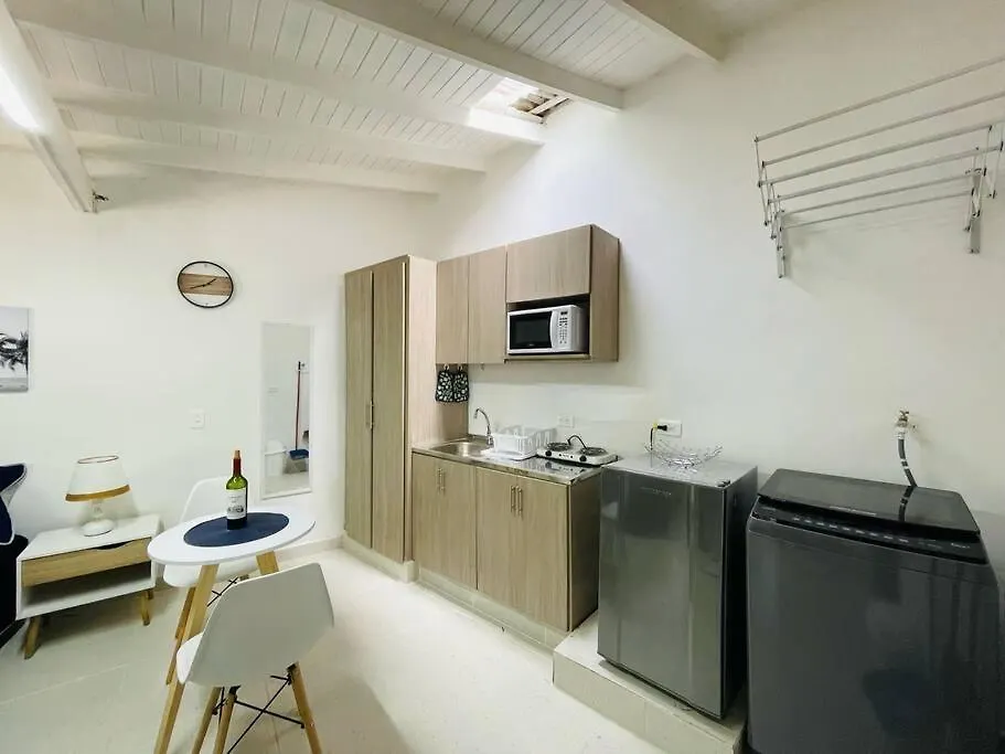 Spacious Belen Studio 300Mb Fast Wifi Walkable Medellin Apartment